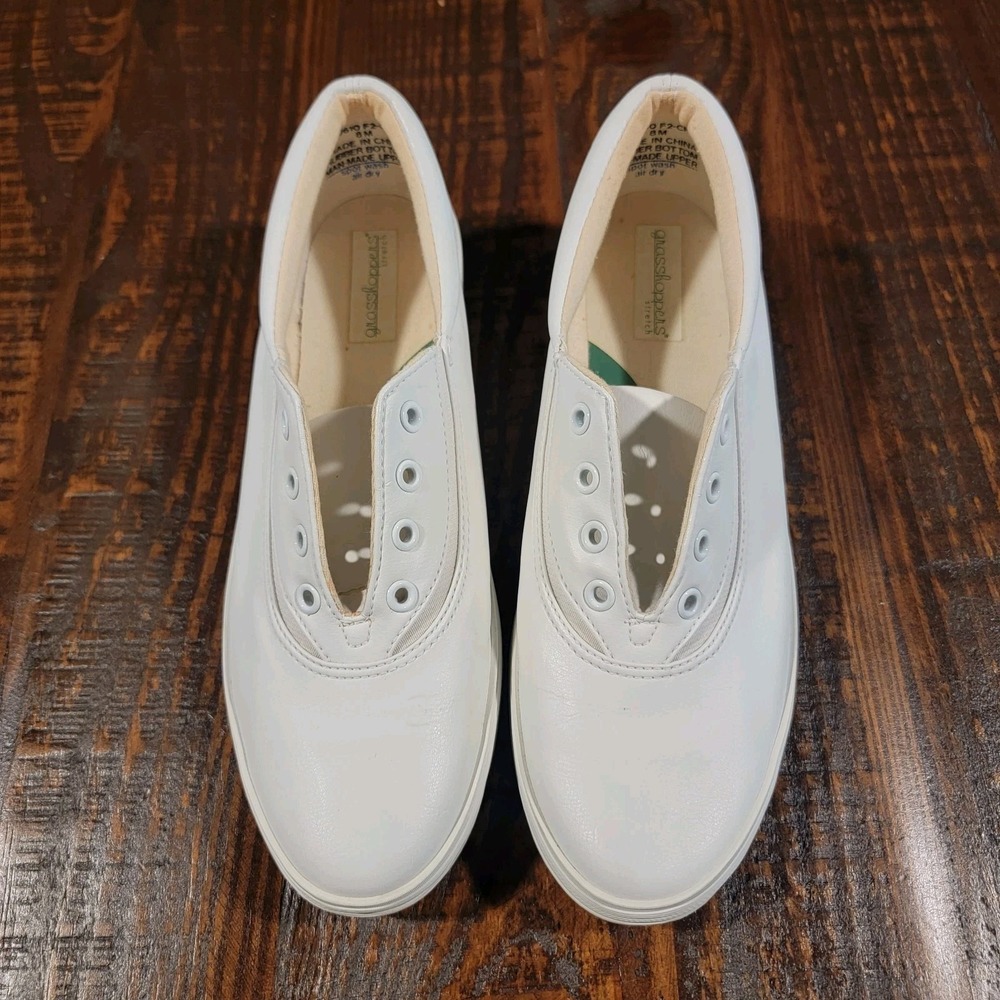 GrassHoppers Townsend Twill White Leather Sneaker Sz. 8 Medium Women's